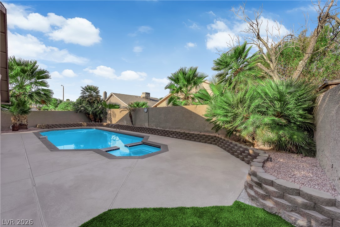 2353 Moorpark Way Henderson NV 89014