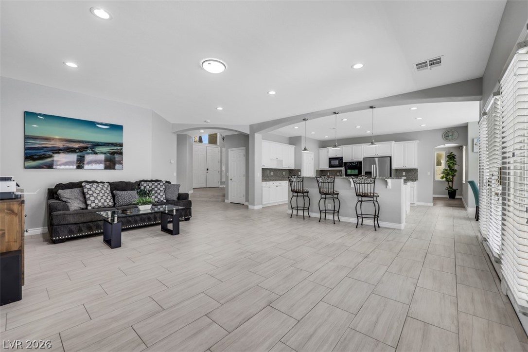 160 Tamarron Cliffs Street Las Vegas NV 89148