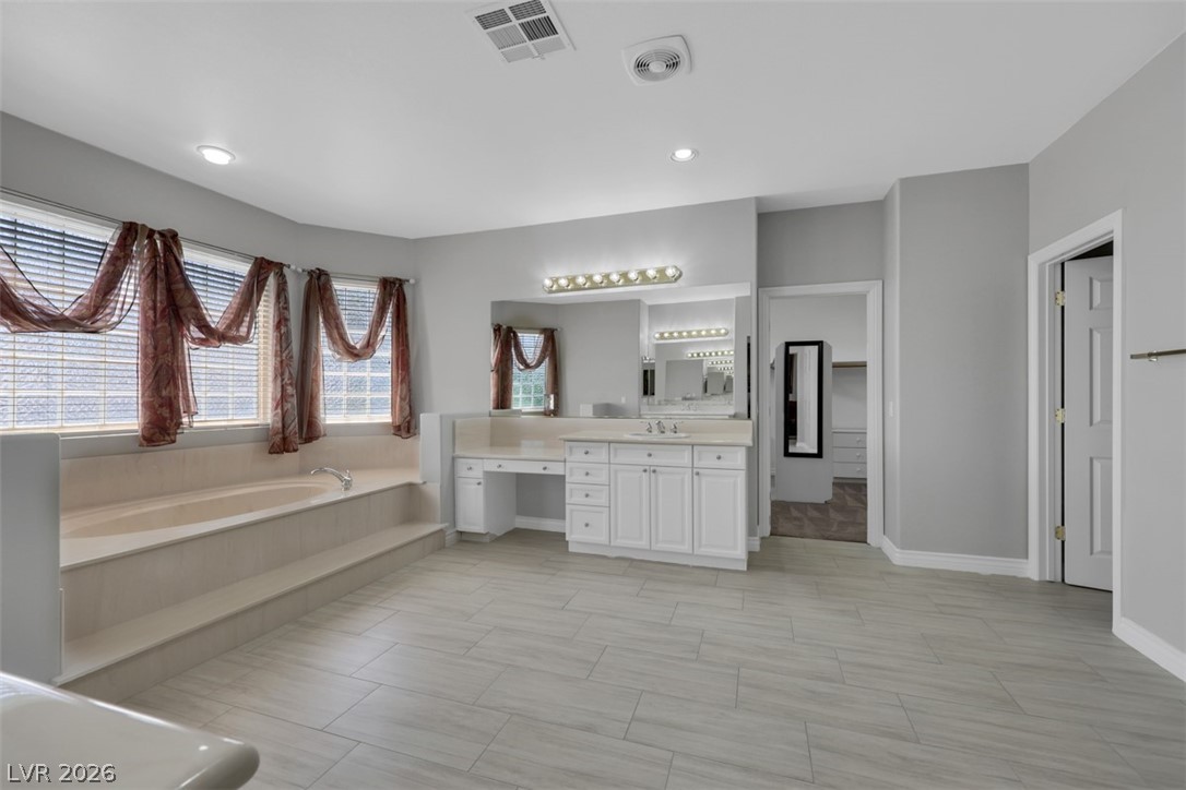 160 Tamarron Cliffs Street Las Vegas NV 89148