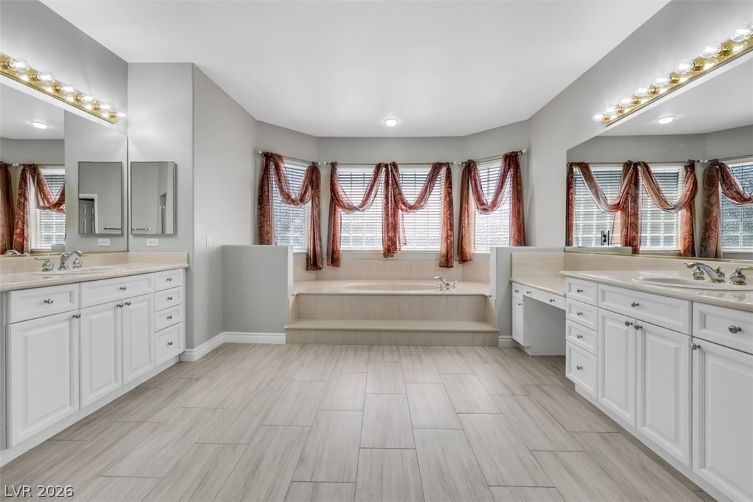 160 Tamarron Cliffs Street Las Vegas NV 89148