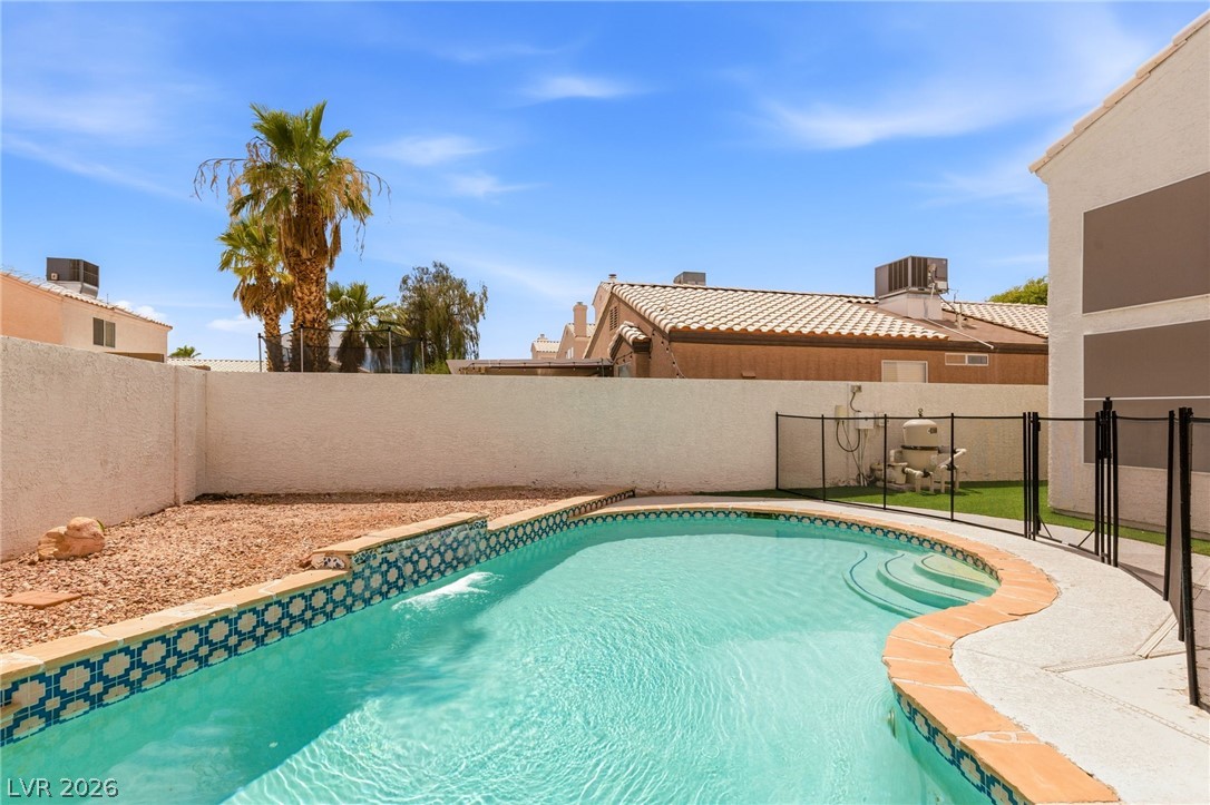 8233 Hydra Lane Las Vegas NV 89128
