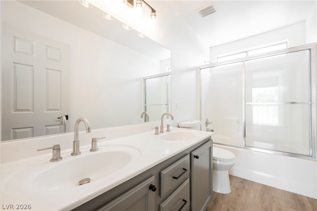 2796 Canonero Street Las Vegas NV 89142