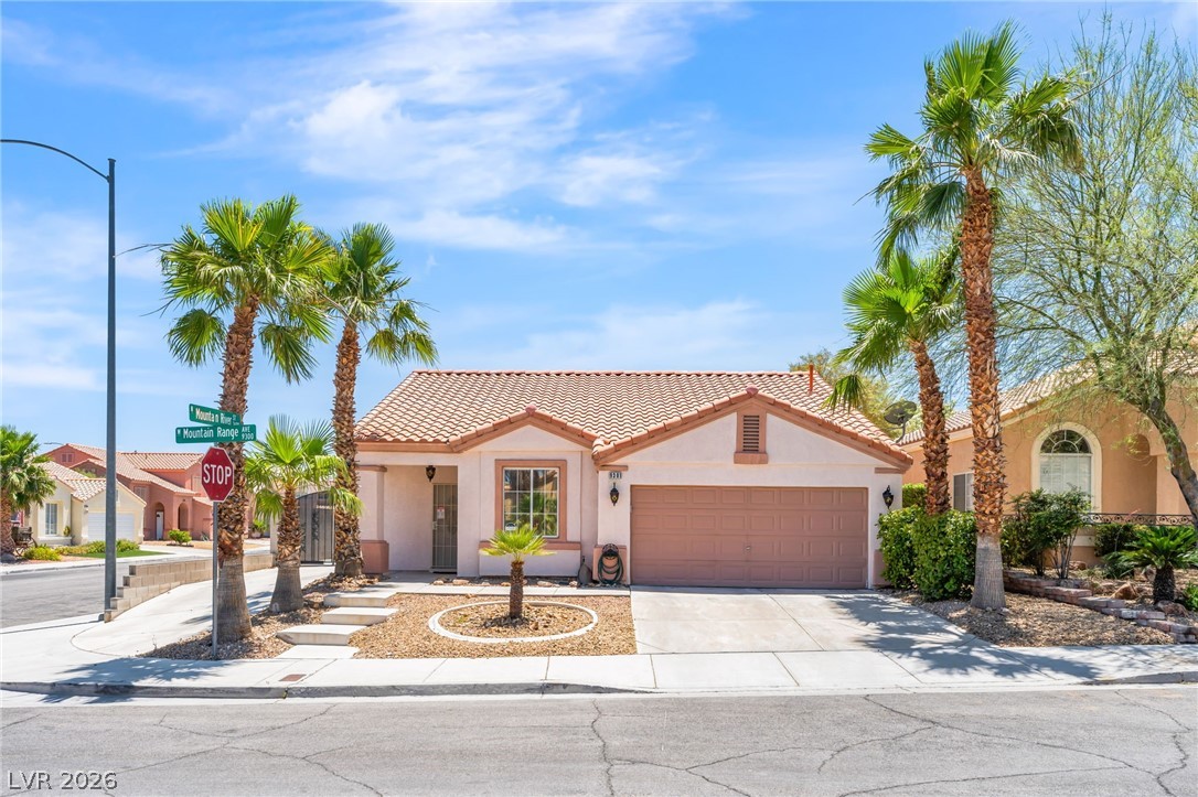 9301 Mountain Range Avenue Las Vegas NV 89129