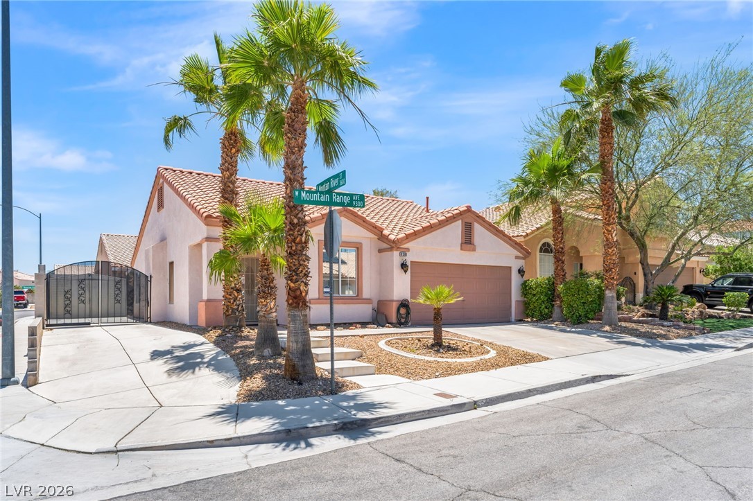 9301 Mountain Range Avenue Las Vegas NV 89129
