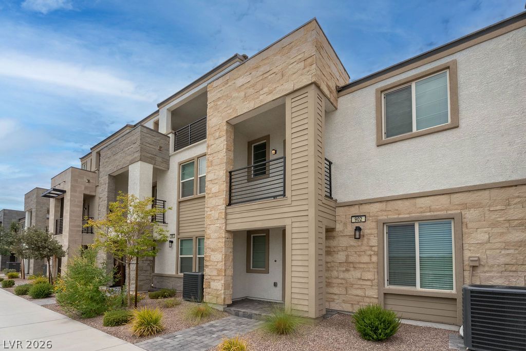 902 Bronzite Street Henderson NV 89011
