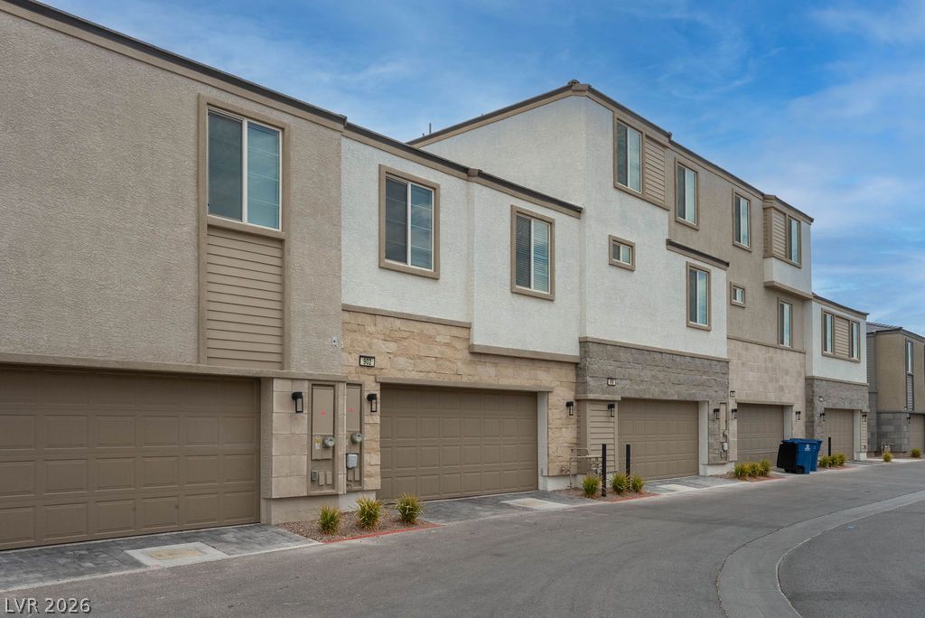902 Bronzite Street Henderson NV 89011