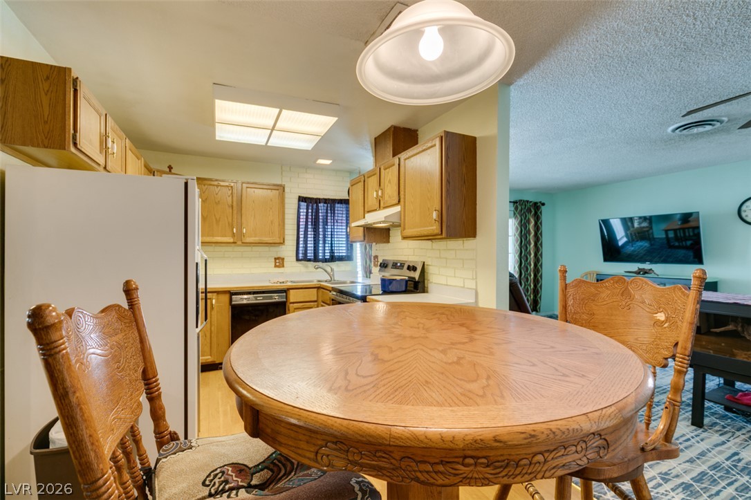 2556 Paradise Village Way Las Vegas NV 89120