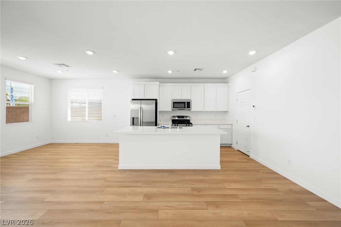 8154 Gusty Brook Street Las Vegas NV 89113