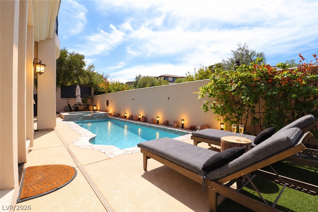 10 Caminito Amore Henderson NV 89011