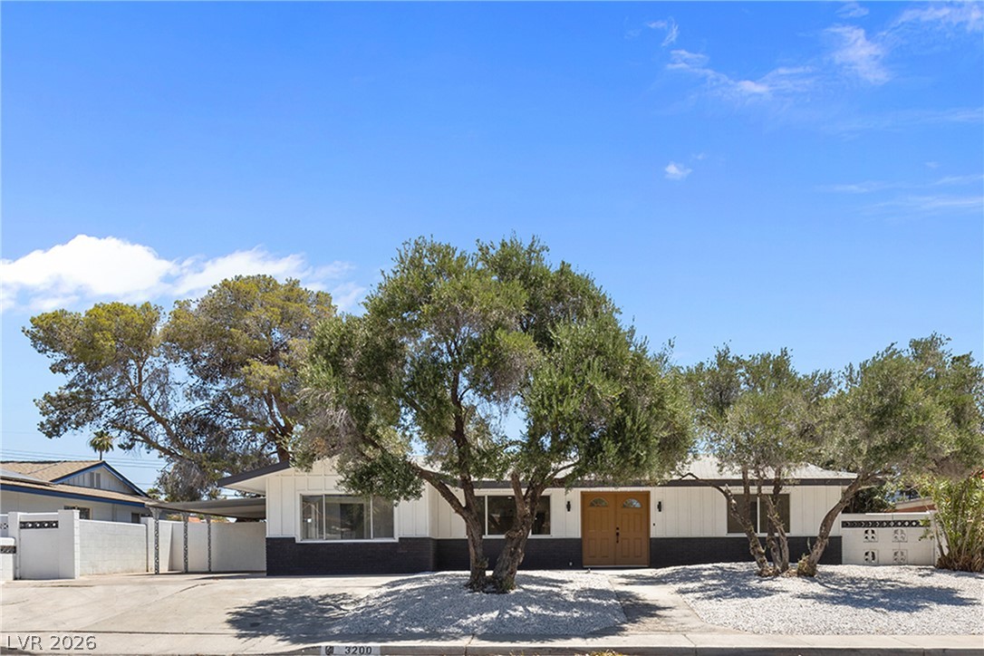 3200 Silver Saddle Street Las Vegas NV 89169