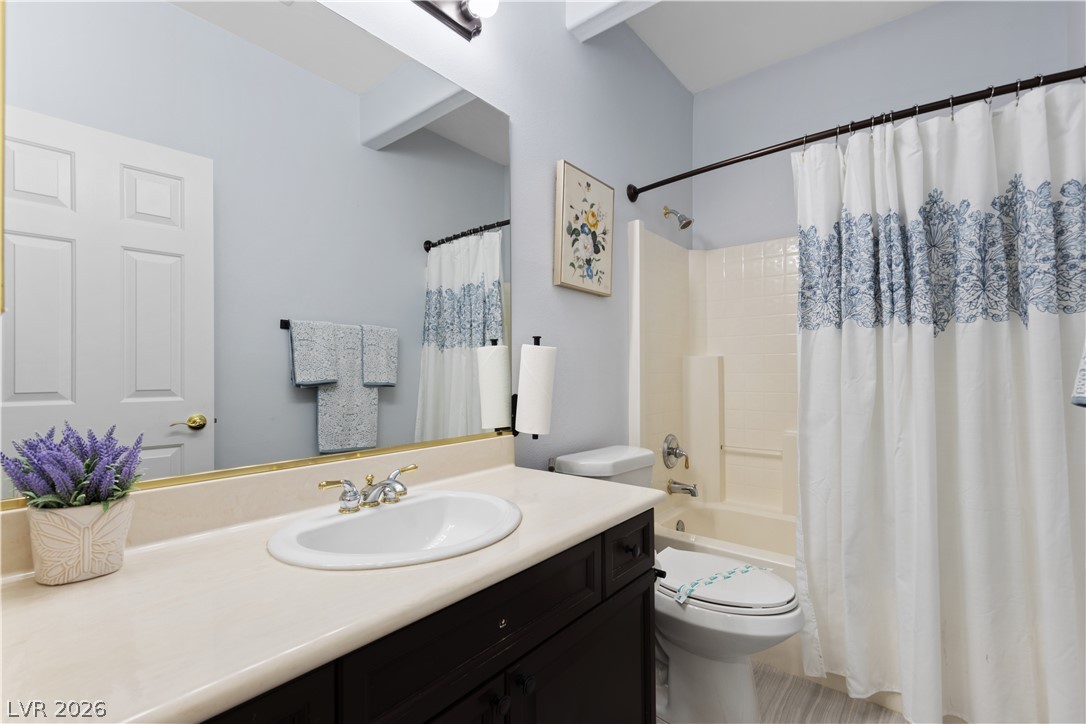 32 Cascade Lake Street Las Vegas NV 89148