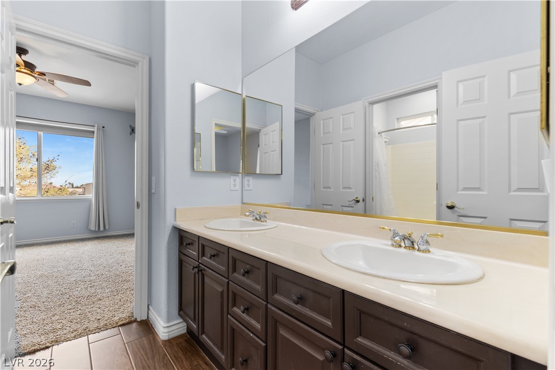 32 Cascade Lake Street Las Vegas NV 89148
