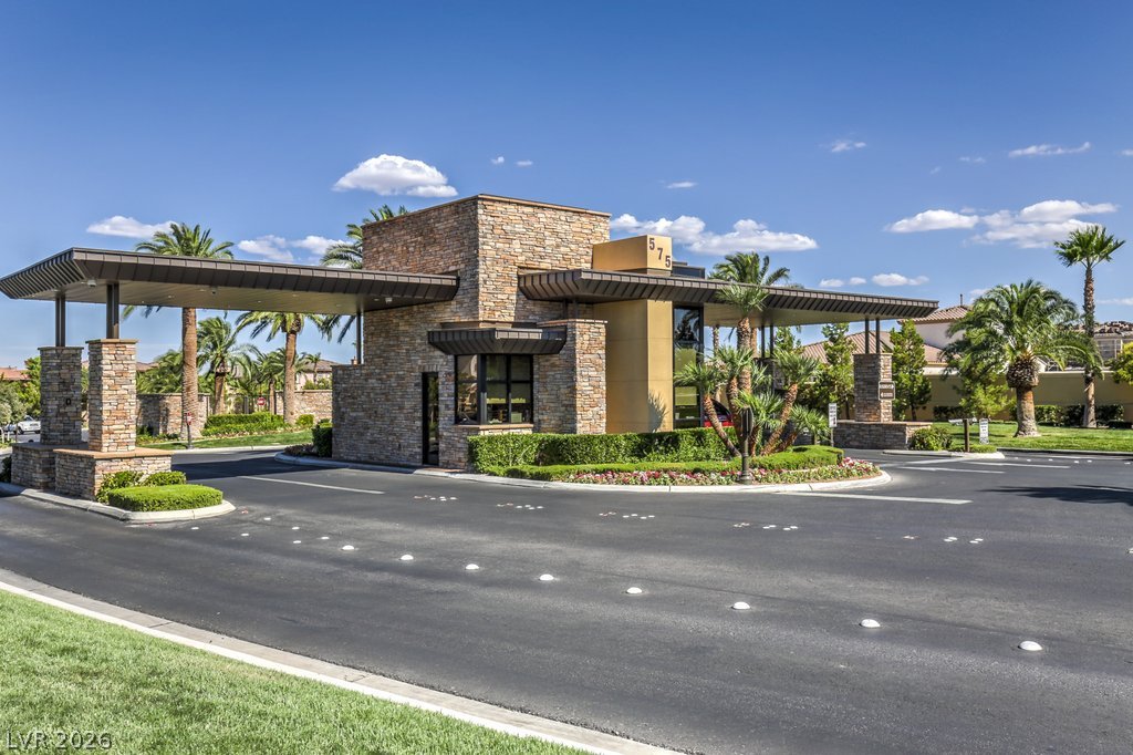 32 Cascade Lake Street Las Vegas NV 89148
