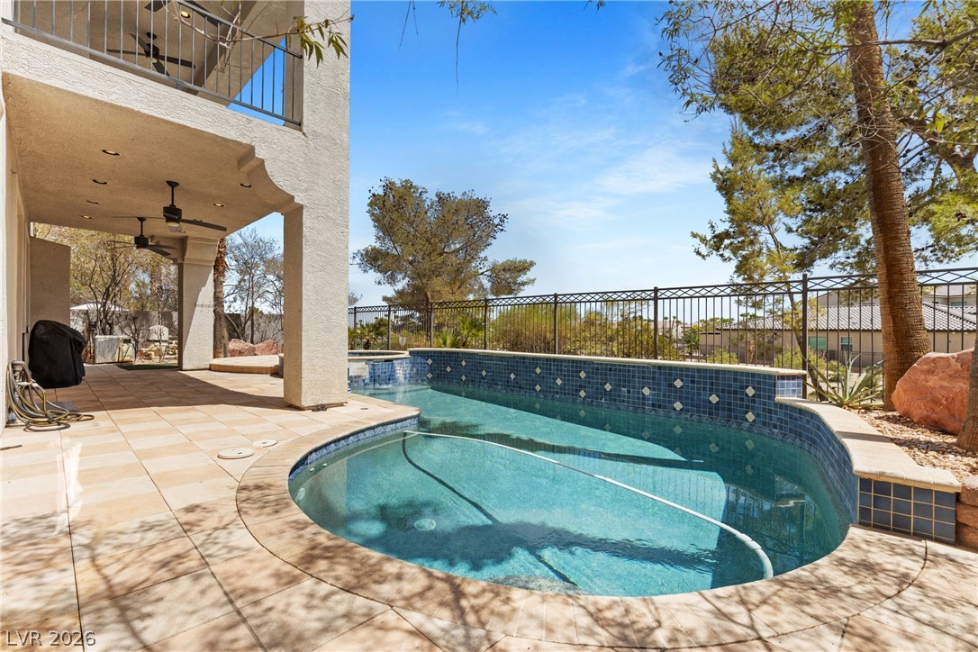 32 Cascade Lake Street Las Vegas NV 89148