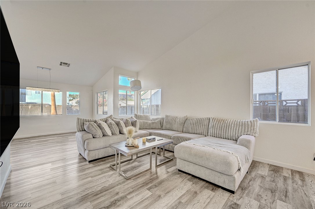 904 Serpentina Avenue Las Vegas NV 89123