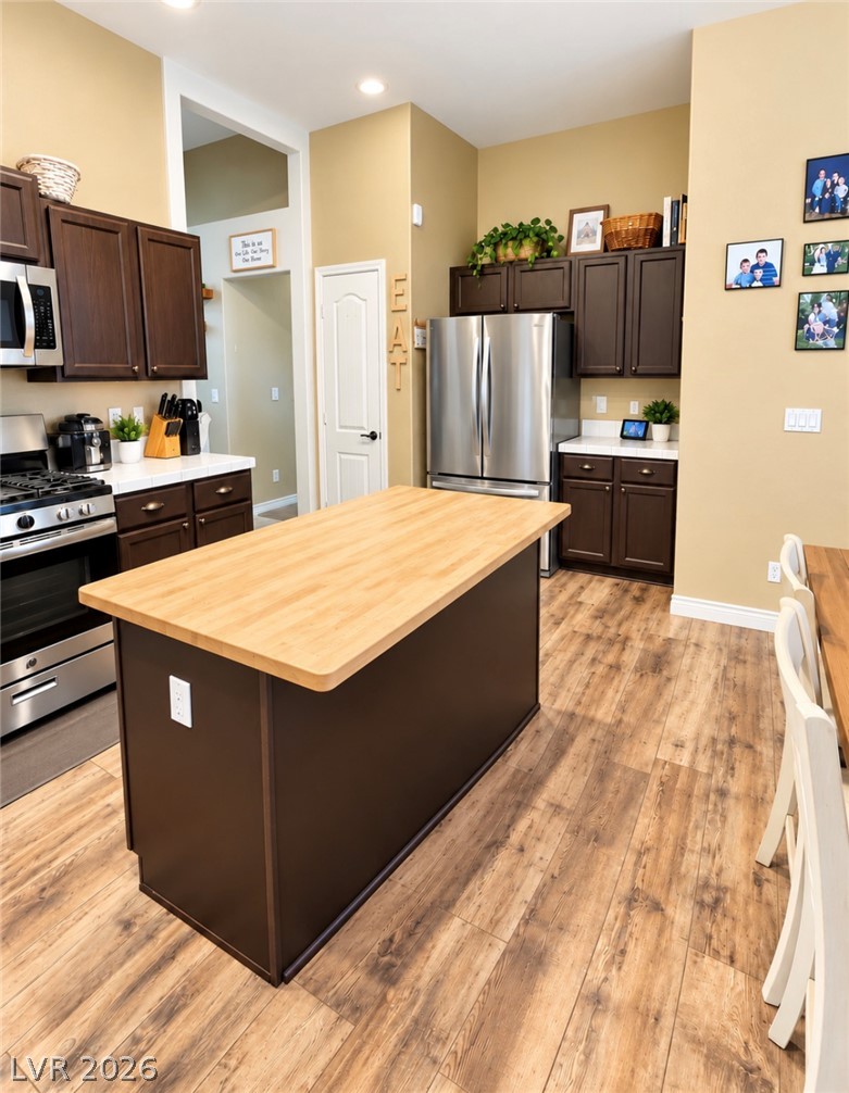 6904 Haven Hollow Avenue Las Vegas NV 89130