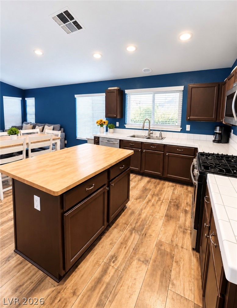 6904 Haven Hollow Avenue Las Vegas NV 89130