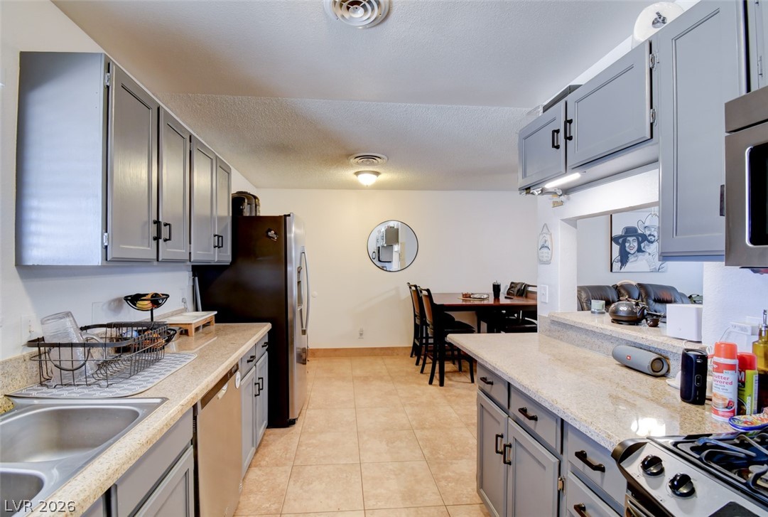 936 Greenville Street Henderson NV 89015