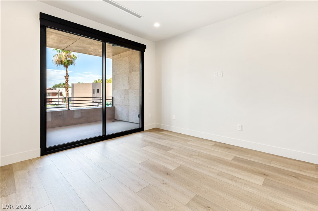 2847 Queens Courtyard Drive Las Vegas NV 89109
