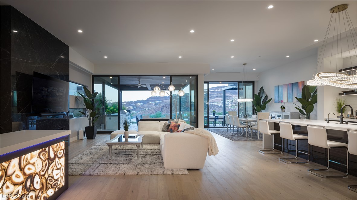 678 Blackrock Rim Drive Henderson NV 89012