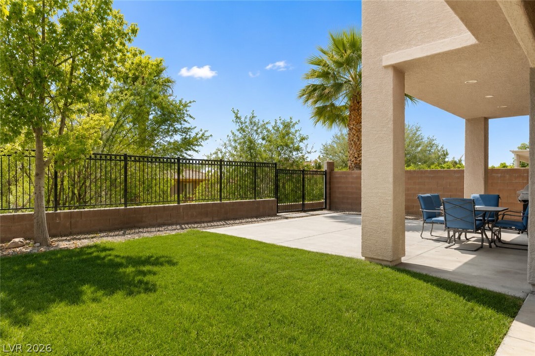 7520 Royal Crystal Street Las Vegas NV 89149