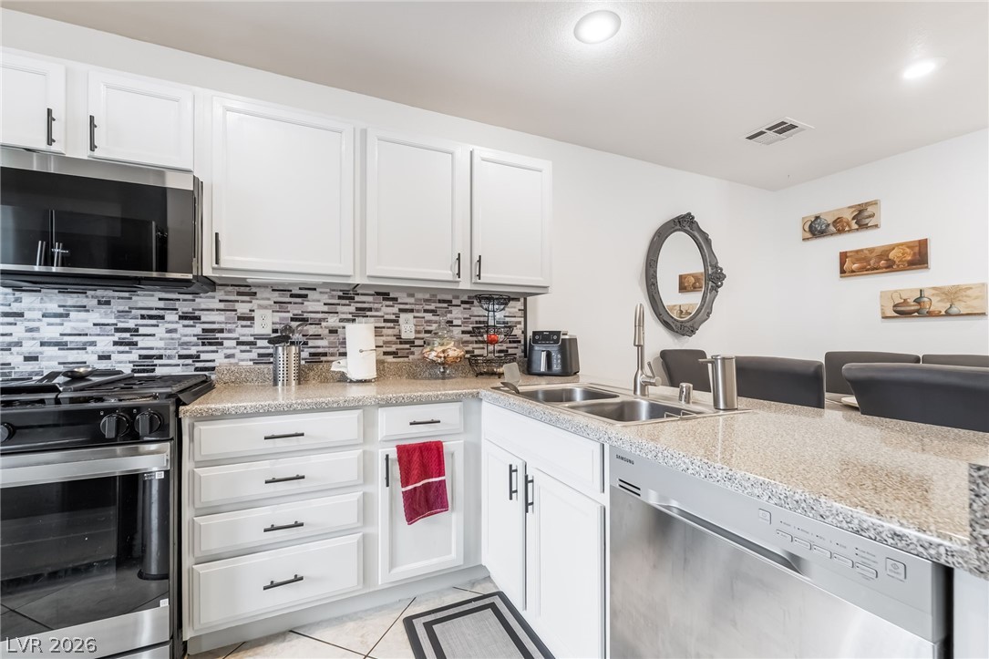 10374 Baby Bud Street Las Vegas NV 89183