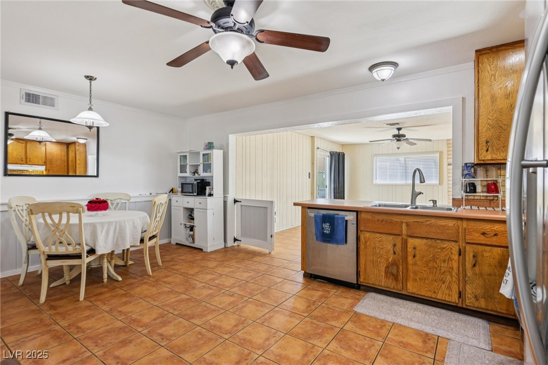 7247 Pleasant View Avenue Las Vegas NV 89147