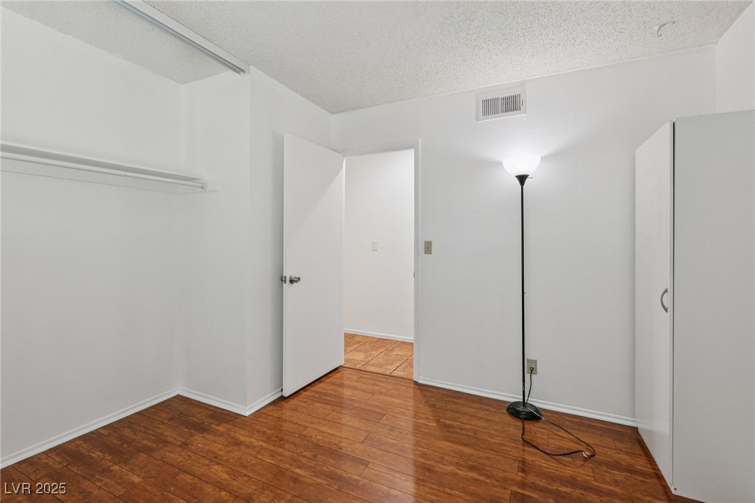 7247 Pleasant View Avenue Las Vegas NV 89147