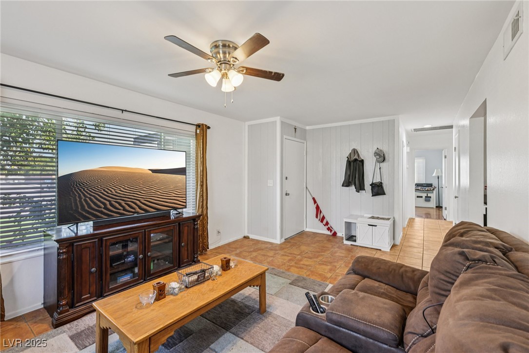 7247 Pleasant View Avenue Las Vegas NV 89147