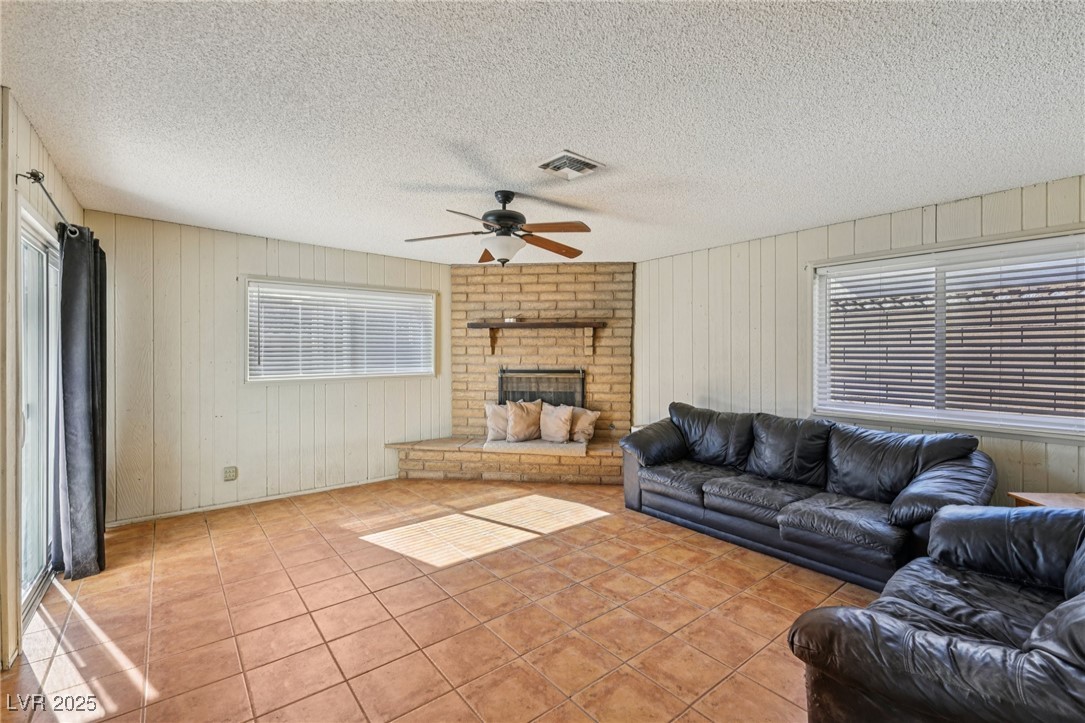 7247 Pleasant View Avenue Las Vegas NV 89147