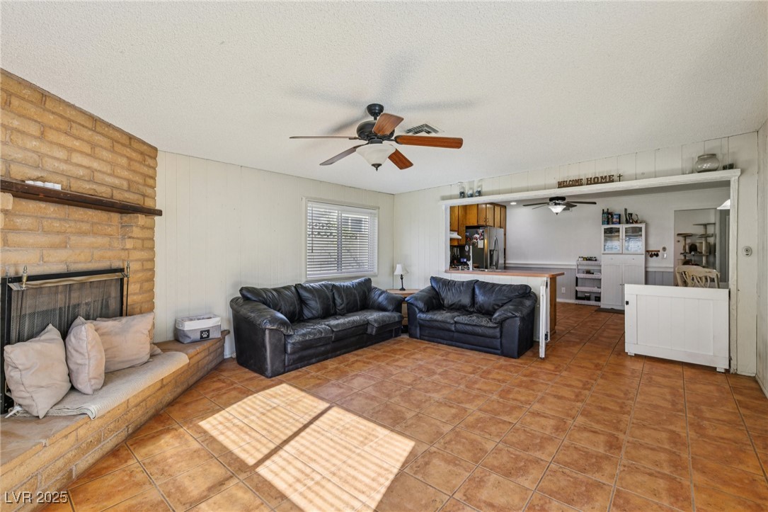 7247 Pleasant View Avenue Las Vegas NV 89147