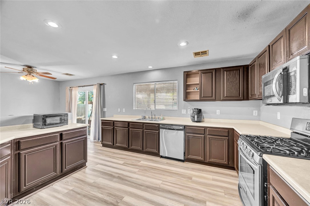 3966 Shimmering Plains Street Las Vegas NV 89129