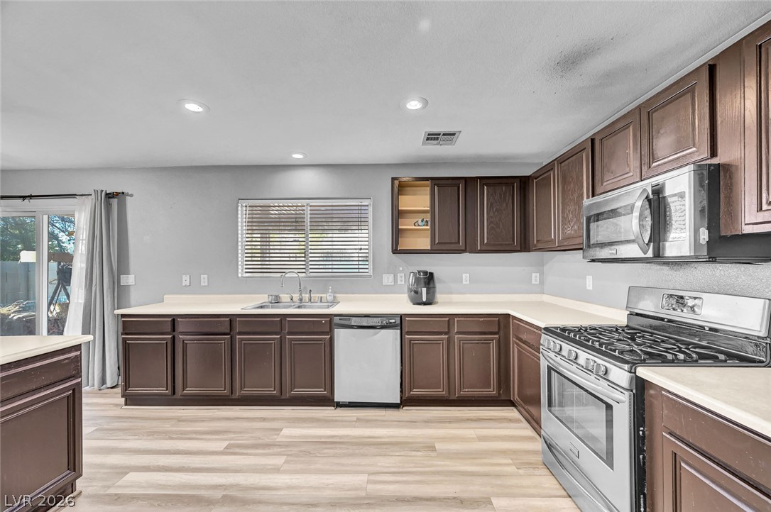 3966 Shimmering Plains Street Las Vegas NV 89129