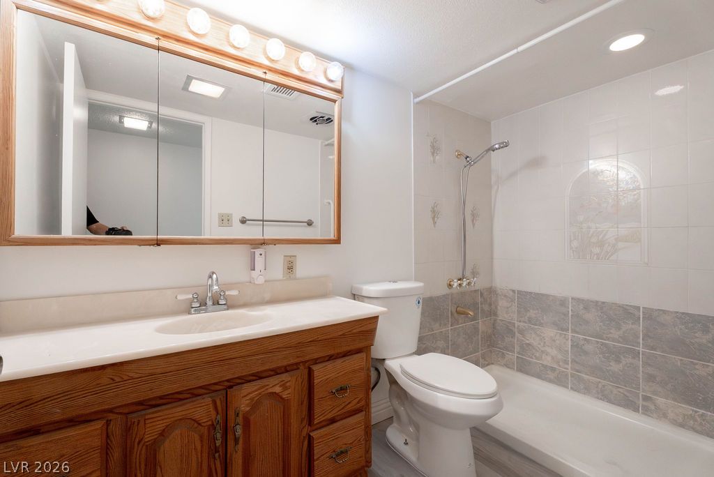5185 Sun Valley Drive Las Vegas NV 89122