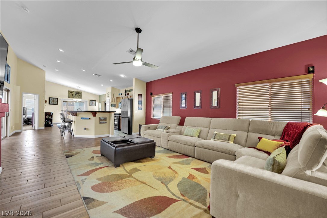 86 Harbor Coast Street Las Vegas NV 89148