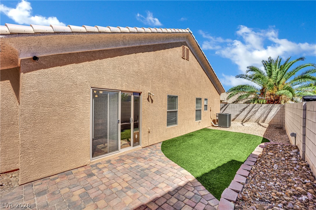 86 Harbor Coast Street Las Vegas NV 89148