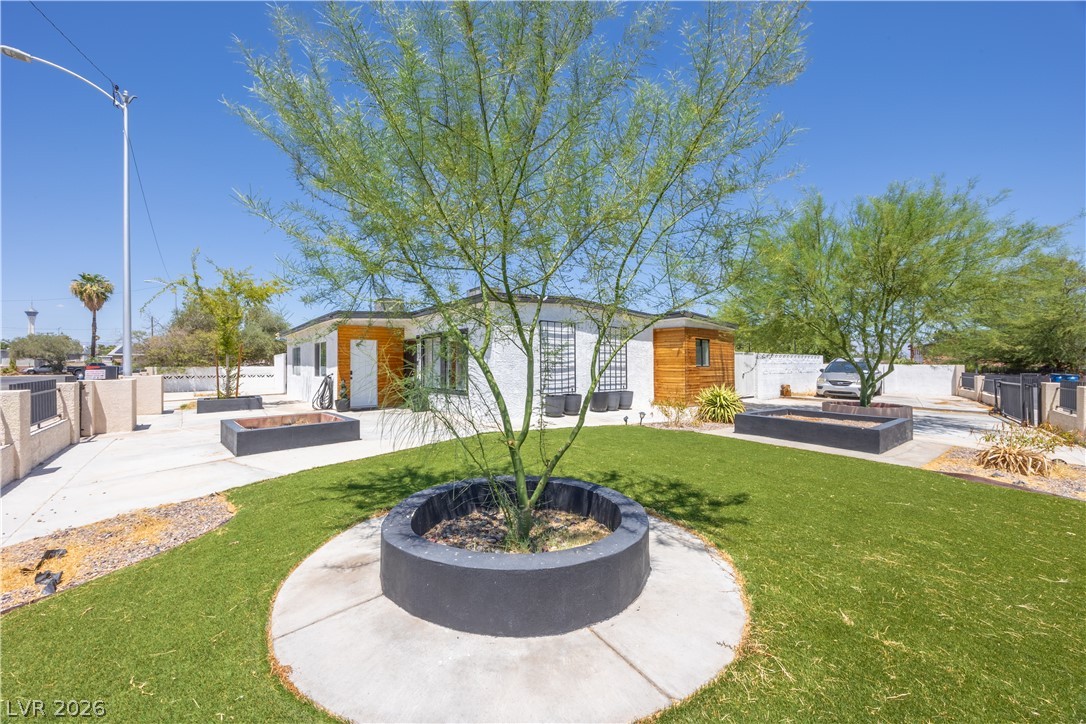 1310 Eastwood Drive Las Vegas NV 89104