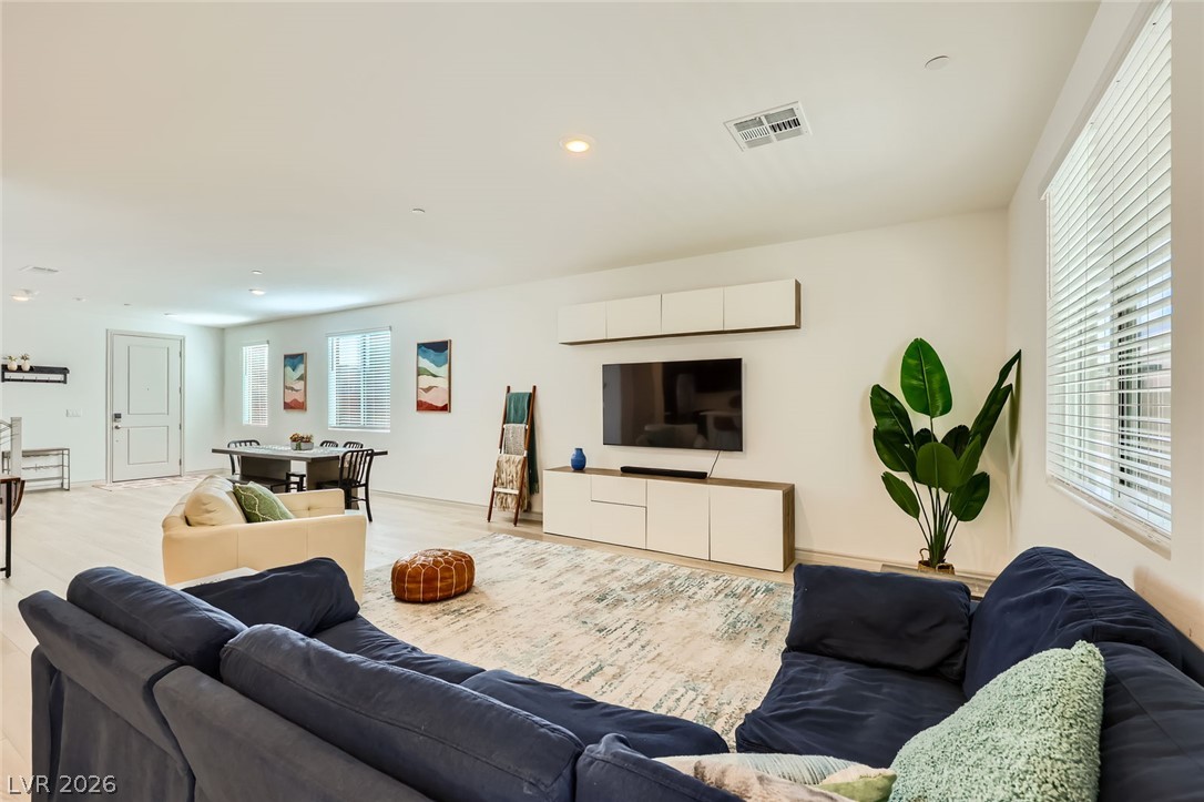1289 Valencia Cliffs Avenue Henderson NV 89012