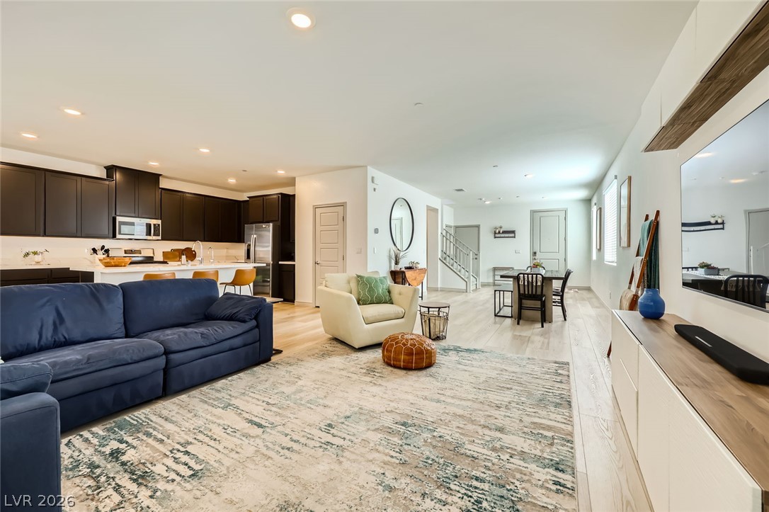1289 Valencia Cliffs Avenue Henderson NV 89012