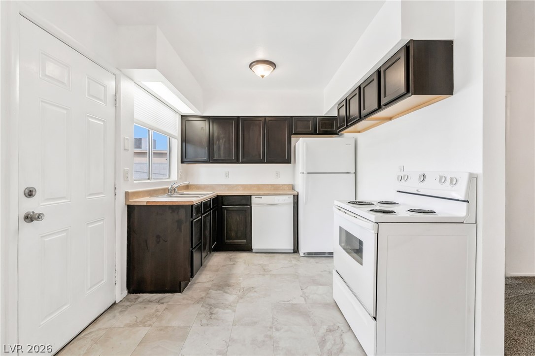 242 Nebraska Avenue Henderson NV 89015