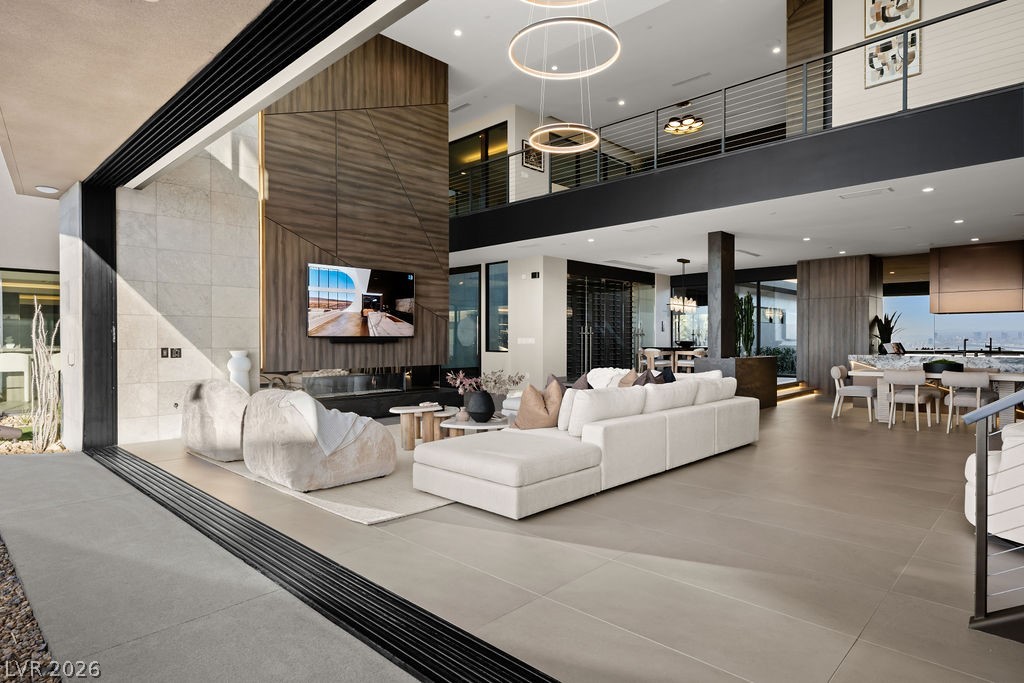 12 Chisel Crest Court Henderson NV 89012