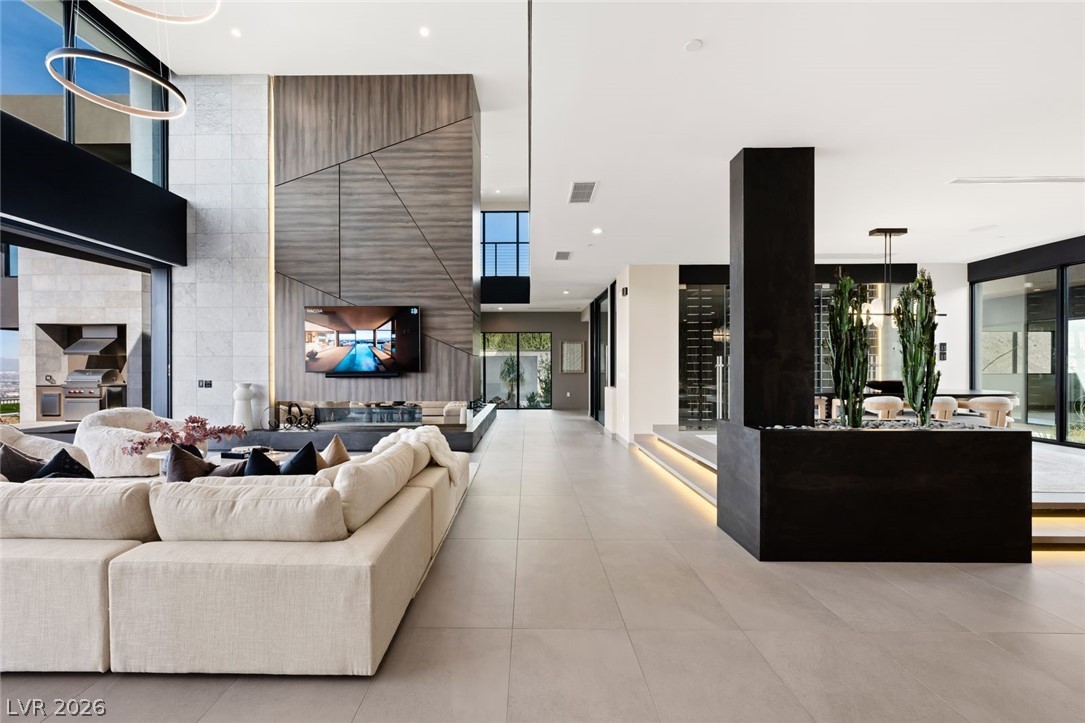 12 Chisel Crest Court Henderson NV 89012