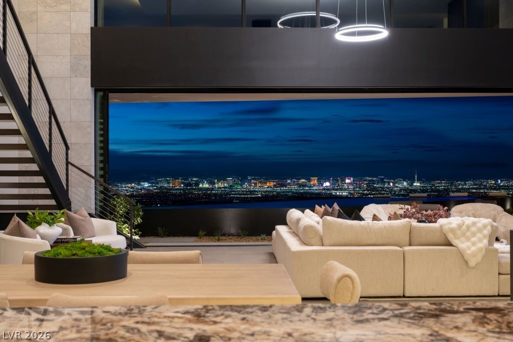 12 Chisel Crest Court Henderson NV 89012