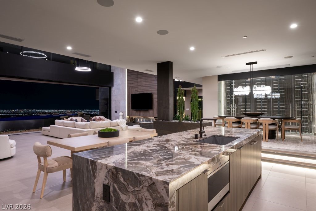 12 Chisel Crest Court Henderson NV 89012