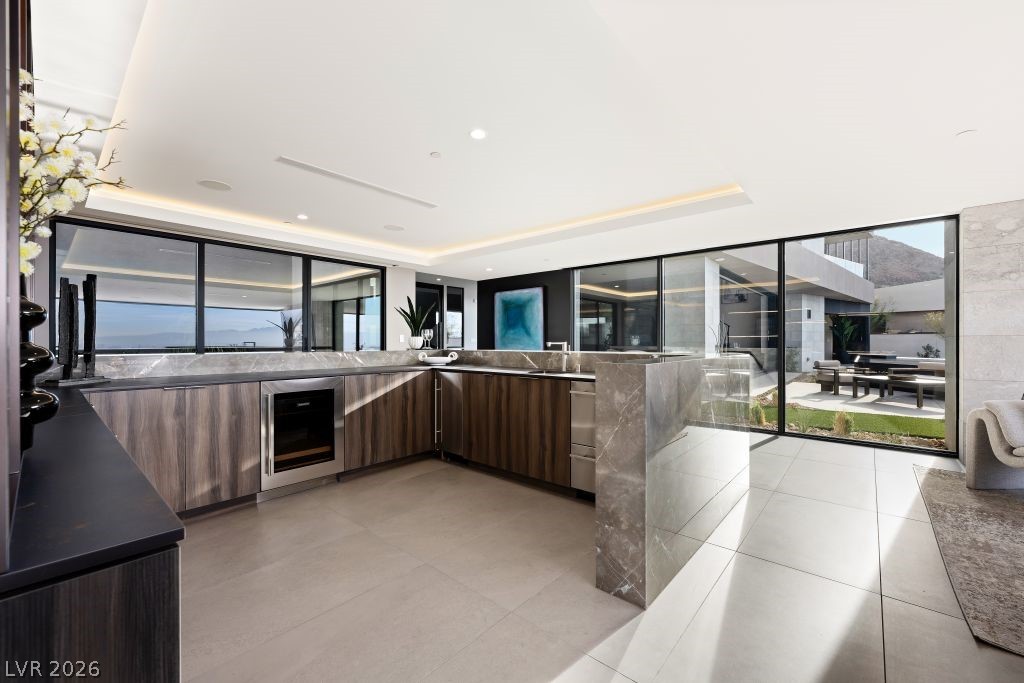 12 Chisel Crest Court Henderson NV 89012