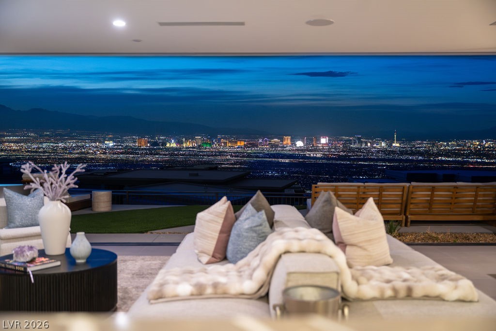 12 Chisel Crest Court Henderson NV 89012