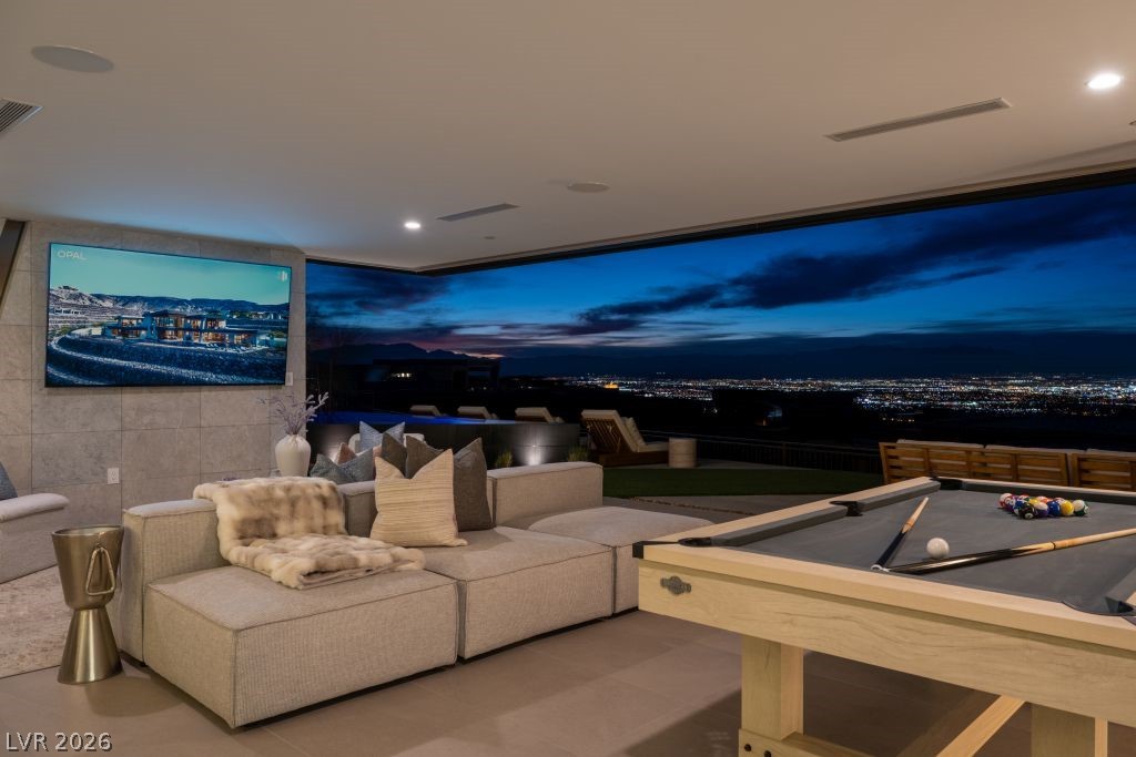 12 Chisel Crest Court Henderson NV 89012