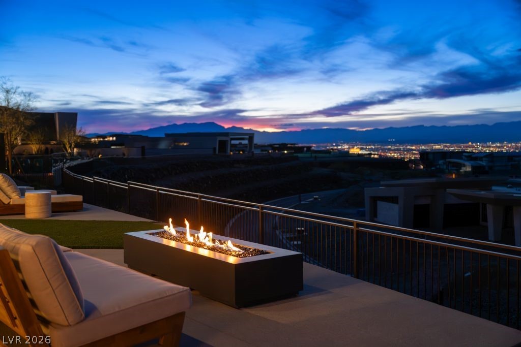 12 Chisel Crest Court Henderson NV 89012