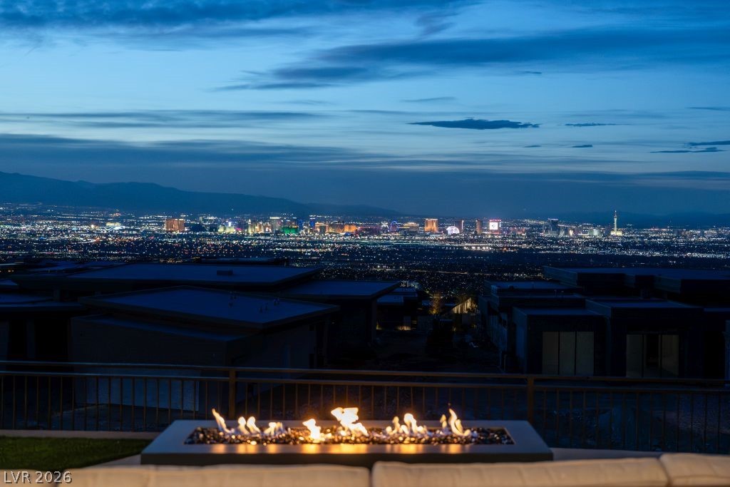 12 Chisel Crest Court Henderson NV 89012