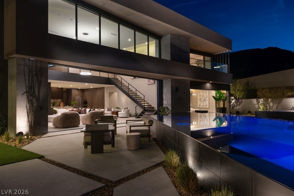 12 Chisel Crest Court Henderson NV 89012
